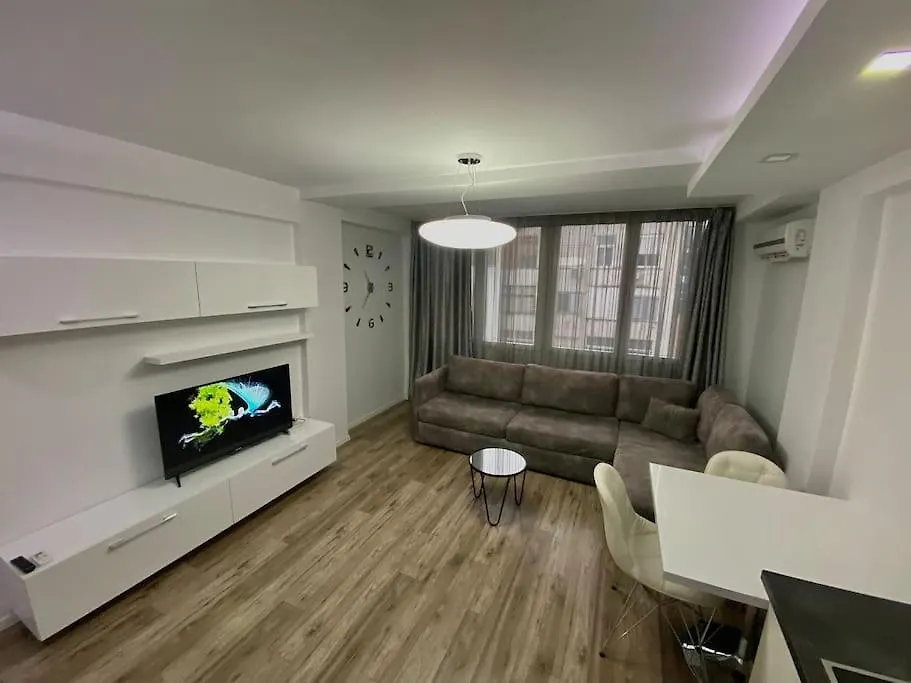 Central Apartment Blloku Tirana