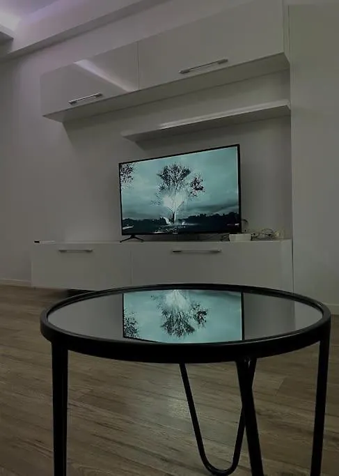 Central Apartment Blloku Tirana 0*,