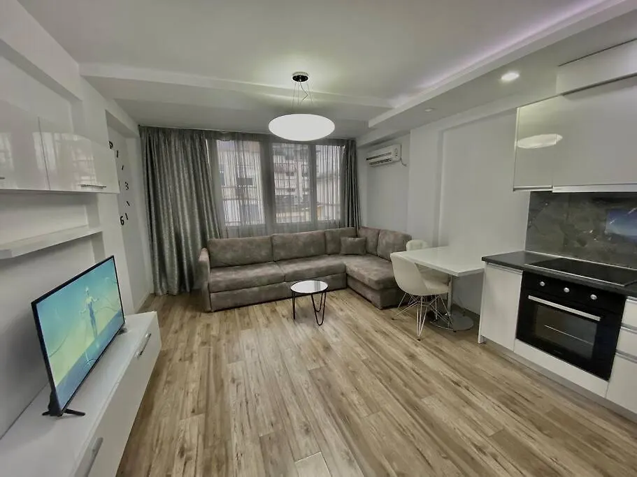 Central Apartment Blloku Tirana 0*,  Albania